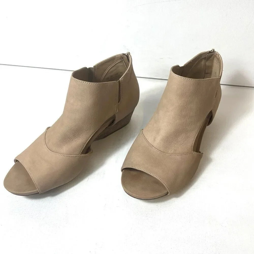 Naturalizer Womens 7.5M Wedge Wood Heel Zip Up Wrap Bootie Beige Nubuck Peep Toe